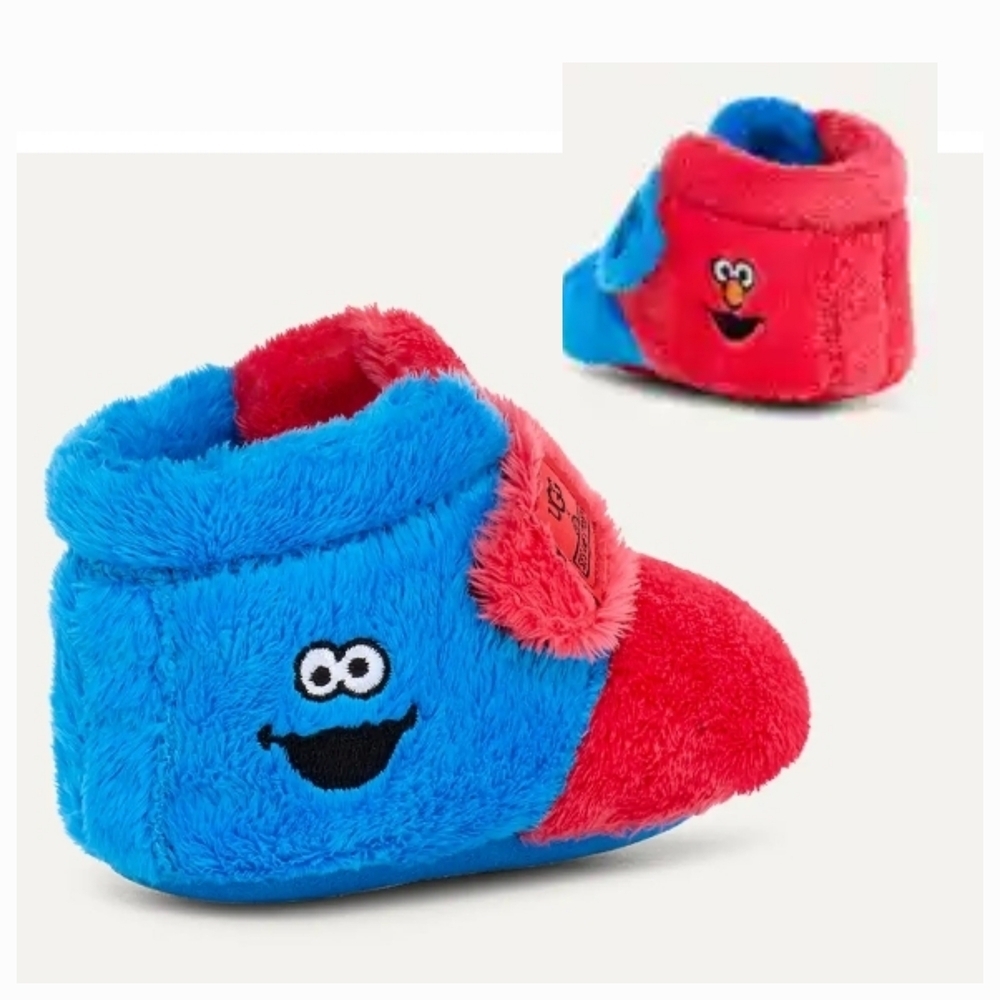Sesame Street Kids Plush Slippers - Blue and Red - Picture 1 of 10